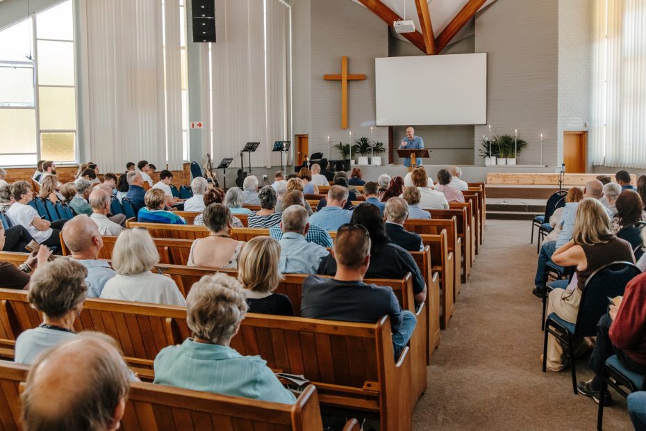Mark Penrith preaching at Benoni Baptist Church