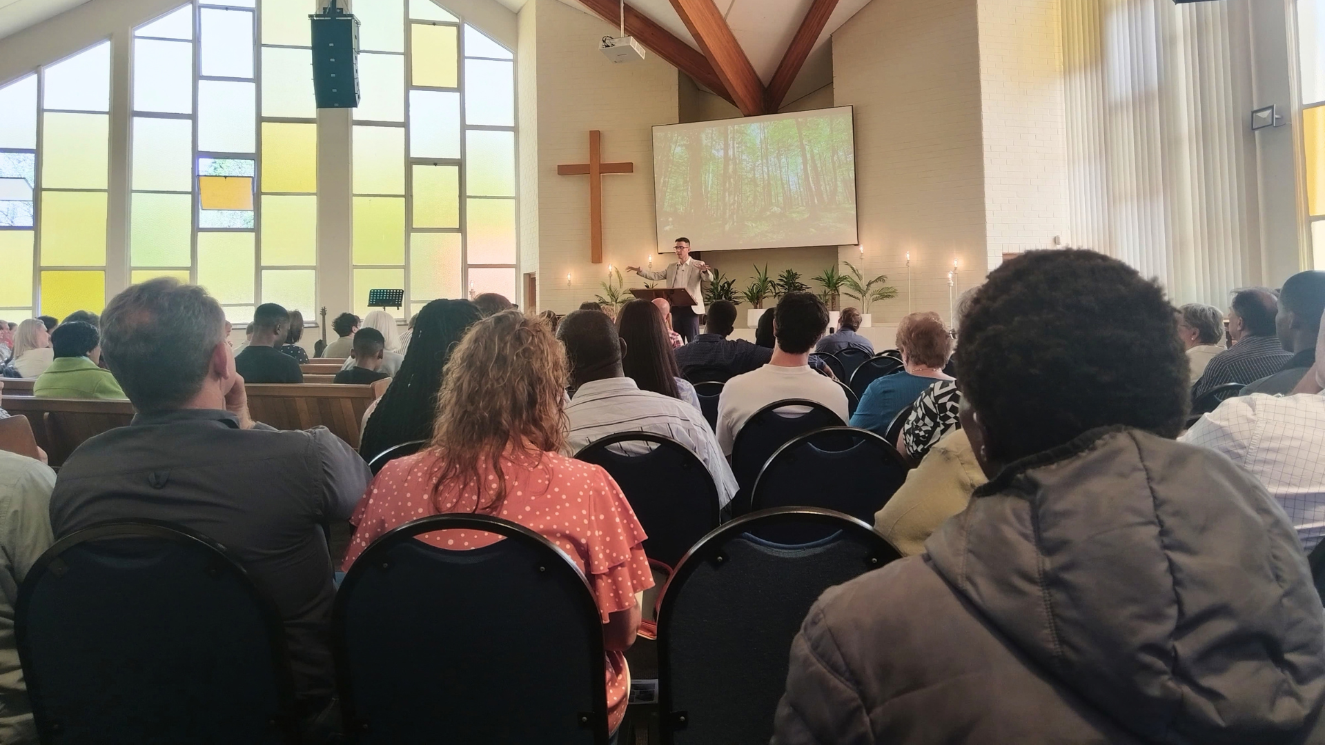 Mike Alves preaching from Philippians 2:12-13